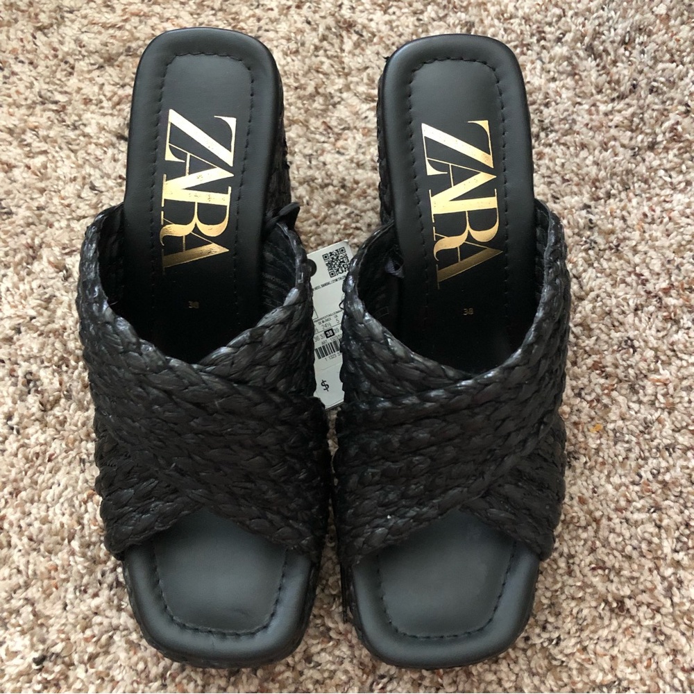 Zara | Straw Block Heel Sandal Black Size 7.5